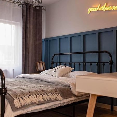 Blue Moon. Cozy Apartment Near Iulius Mall Клуж-Напока Екстериор снимка