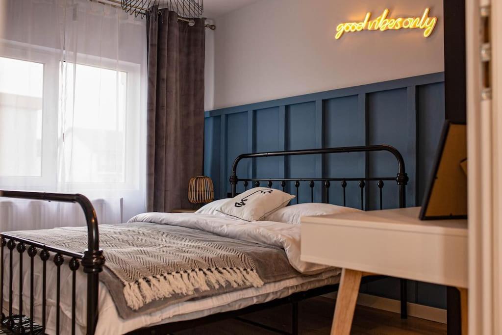 Blue Moon. Cozy Apartment Near Iulius Mall Клуж-Напока Екстериор снимка